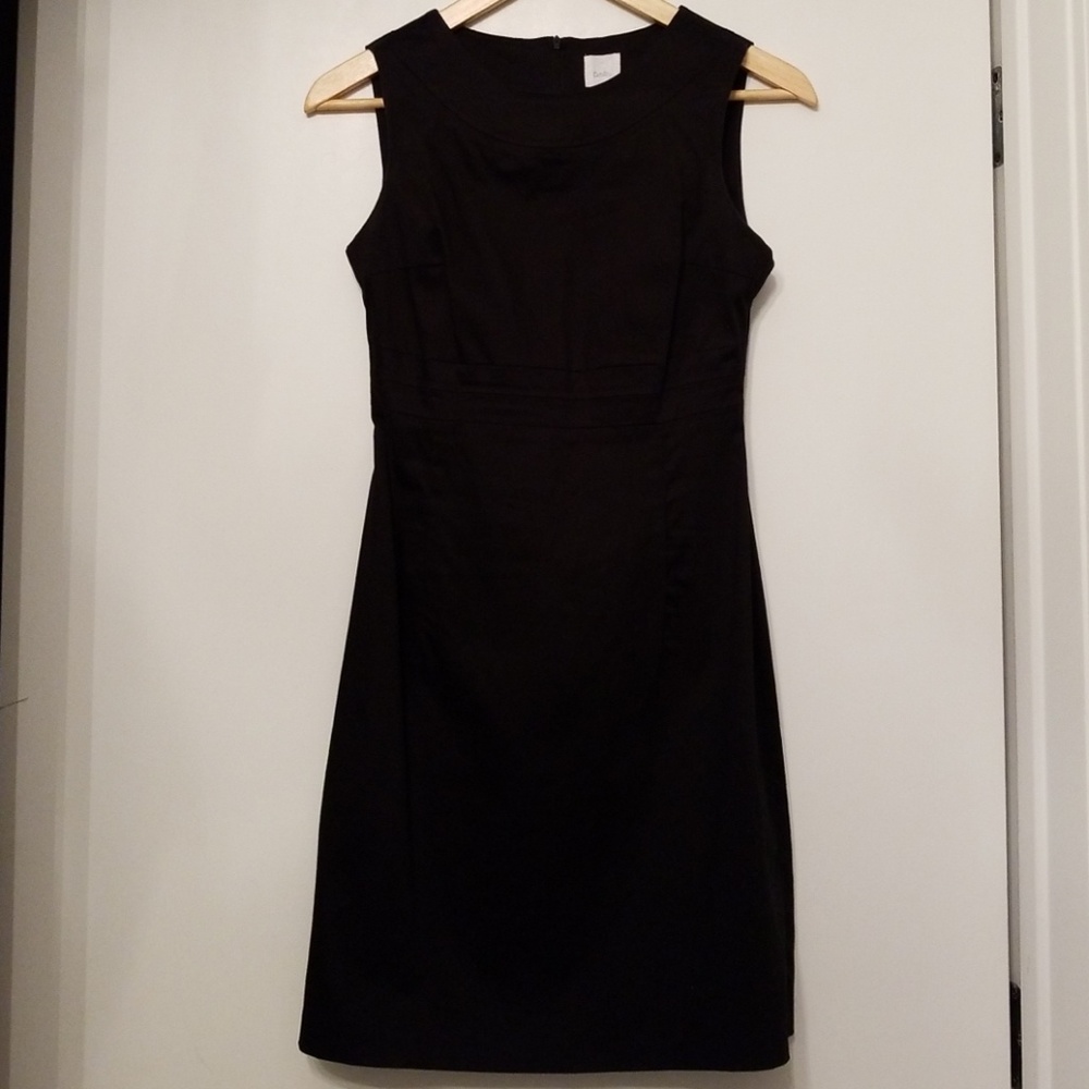 Sleeveless Black dress